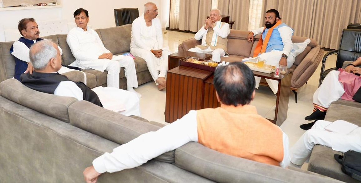 Bihar BJP अध्यक्ष Darbhanga MLA संजय सरावगी की मां की अंतिम श्रद्धांजलि में राज्यपाल से लेकर डिप्टी सीएम तक पहुंचे, जानिए कौन-कौन दिग्गज हुए शामिल? कौन आएंगे!