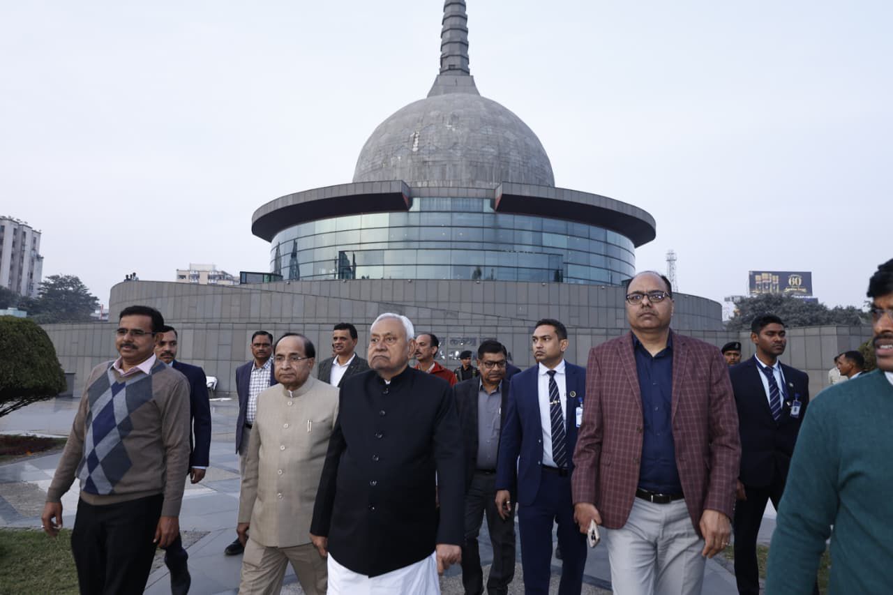 Patna News: जब अचानक बुद्ध स्मृति पार्क पहुंचे CM Nitish, लोगों से मिले, जानिए बिहार के मुखिया सुकून के पल...औचक भ्रमण और बारीकी