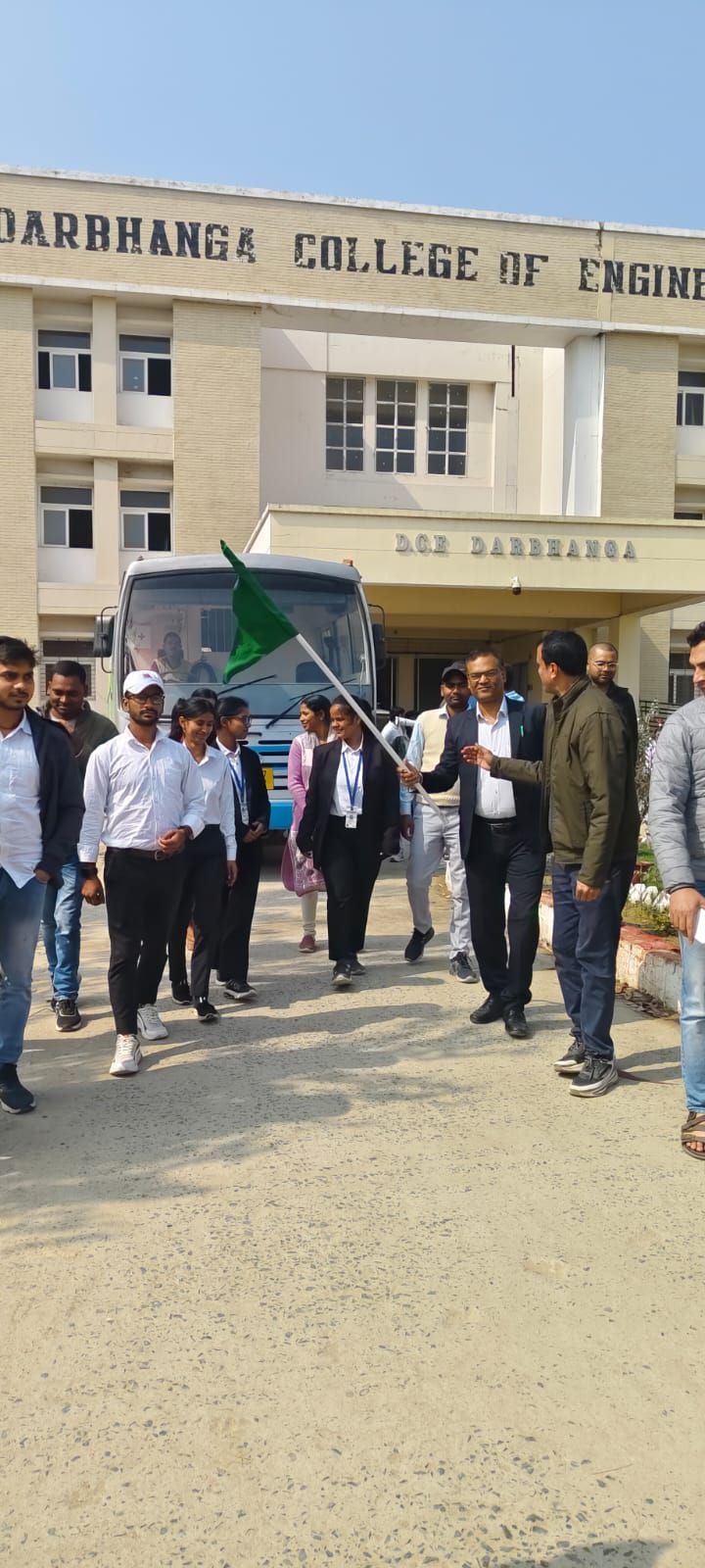 Darbhanga News: दरभंगा में Mobile Science Exhibition का आगाज़, अब गांव-गांव के बच्चे बनेंगे 'साइंटिस्ट'!