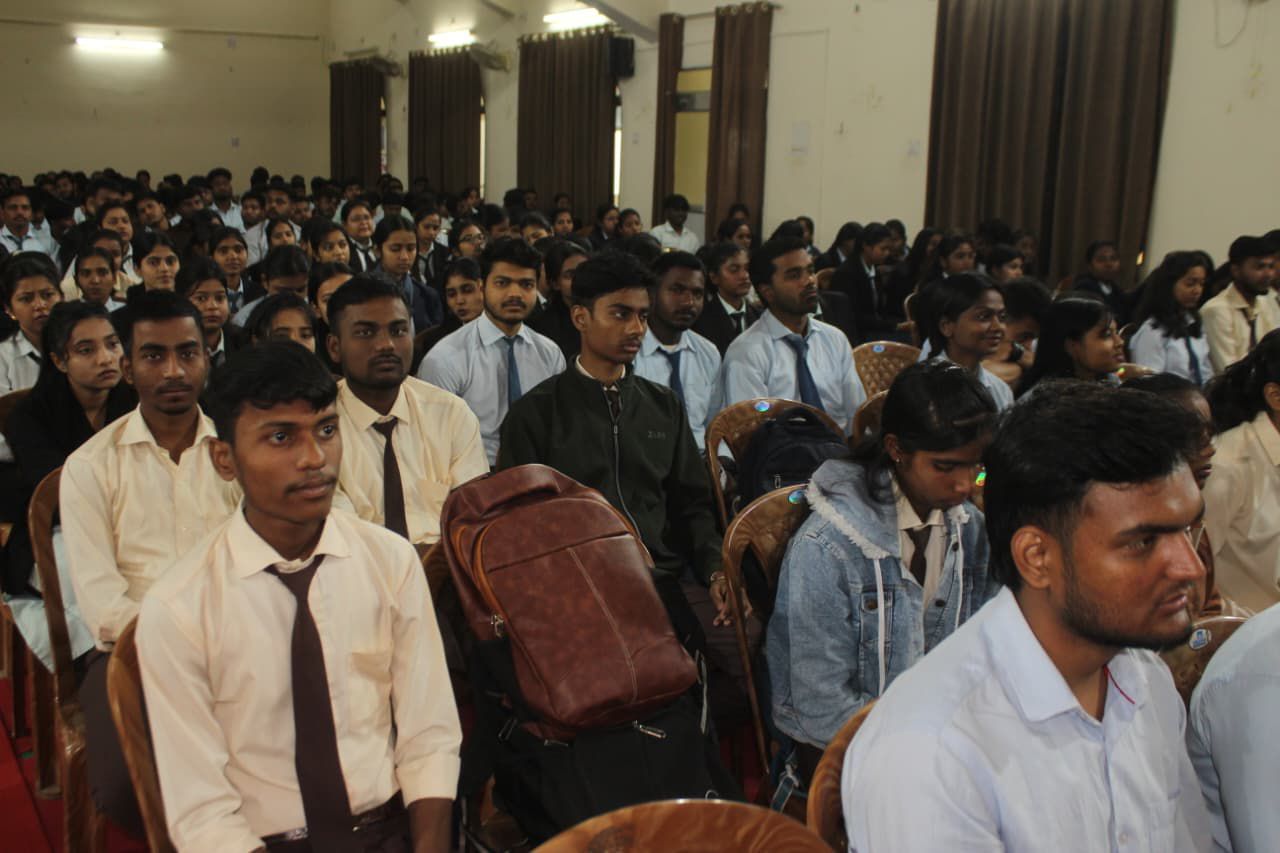 Bokaro News: डिजिटल दुनिया का जाल-जाल में छिपे खतरों से आगाह छात्रों, युवाओं, अभिभावकों, शिक्षकों को साइबर सिक्योरिटी ट्रेनिंग... जानिए सामूहिक जिम्मेदारी