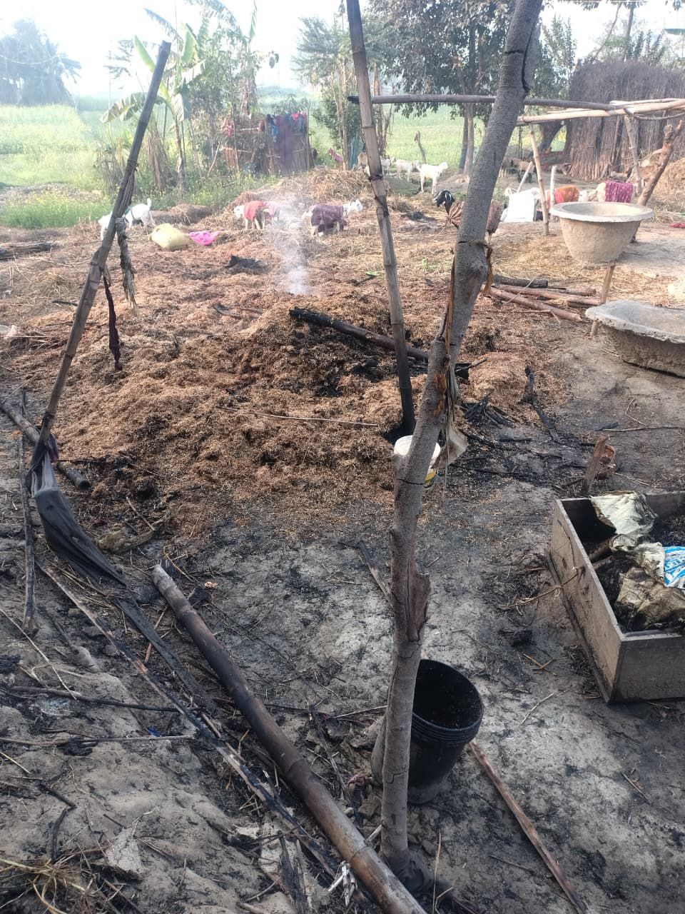 Darbhanga News:आधी रात को Kusheshwarsthan में आग का तांडव, 5 घर जलकर राख, 2 महिलाएं झुलसीं | Kusheshwarsthan Fire News