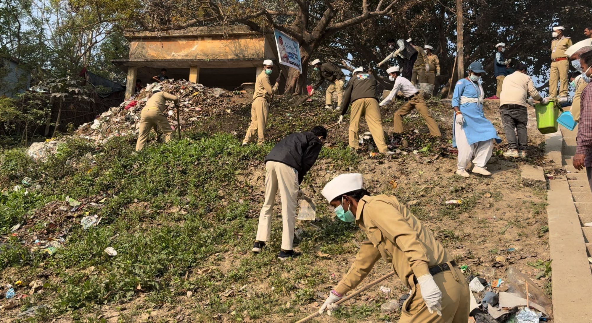 Darbhanga News: बागमती घाट पर 'स्वच्छ जल, स्वच्छ मन' की गूंज, संत निरंकारी मिशन के महाअभियान ने बदल दी तस्वीर! पढ़िए...एक जनआंदोलन का स्वरूप