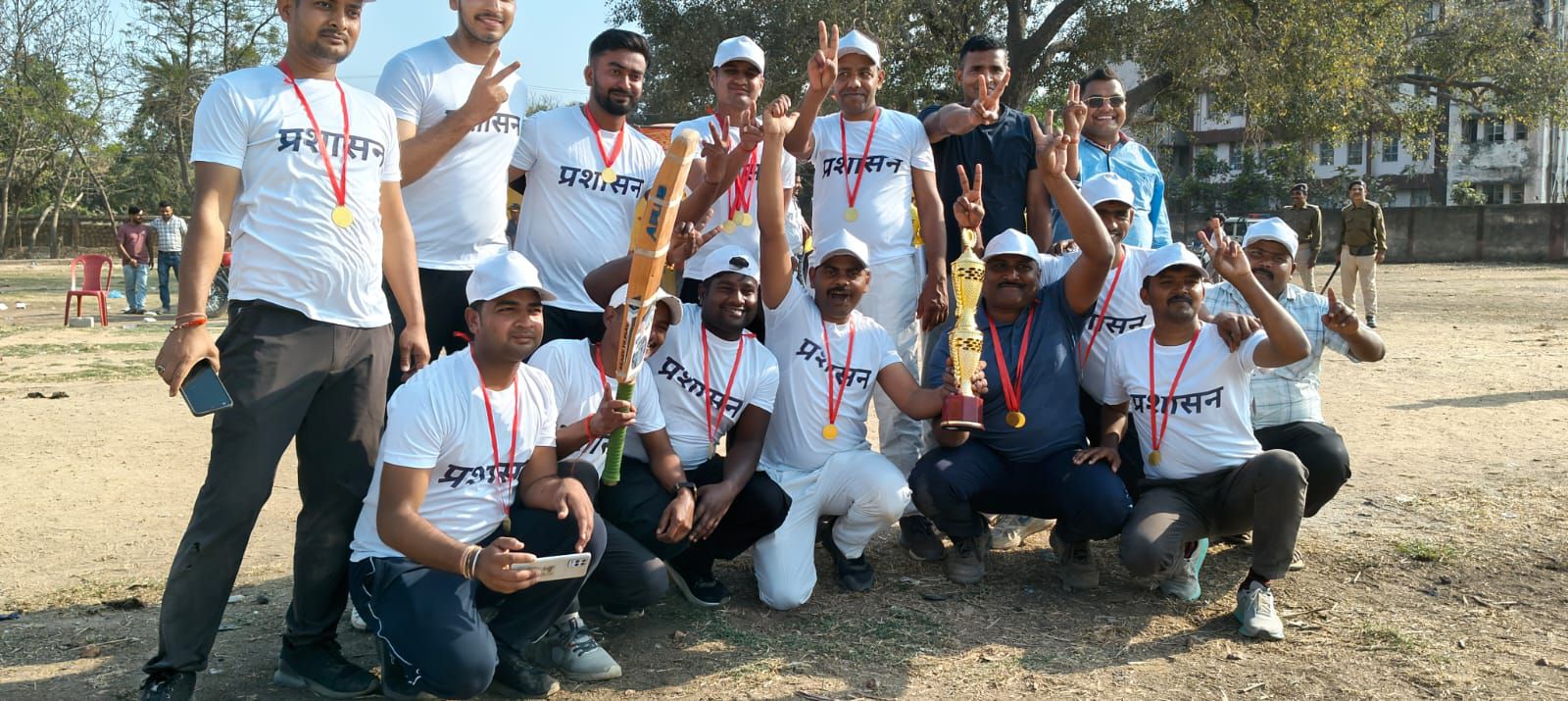 Bhagalpur News: पुलिस सप्ताह पर नाथनगर के CTS ग्राउंड में बल्ले से बरसे रन, प्रशासन एकादश ने पब्लिक टीम को दी रोमांचक मात