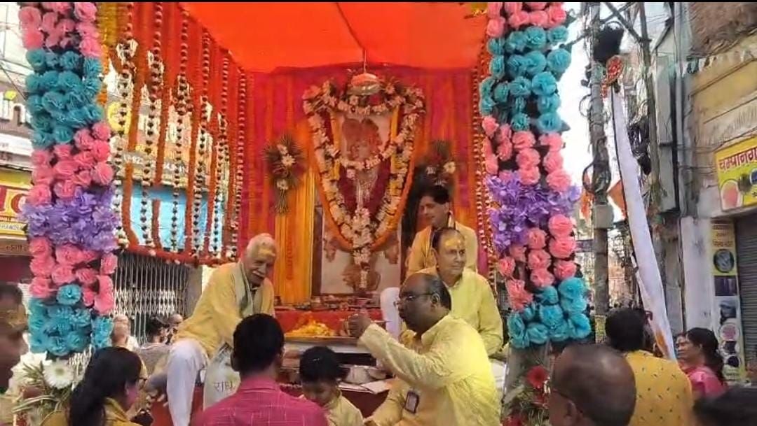 Bhagalpur News: खाटू श्याम के जयकारों से गूंजा भागलपुर, फाल्गुनोत्सव की निशान शोभा यात्रा में उमड़ा आस्था का सैलाब