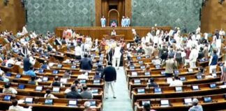 Parliament Disruption: लोकसभा में विपक्ष का हंगामा, कार्यवाही ठप, स्पीकर के खिलाफ अविश्वास प्रस्ताव की तैयारी!