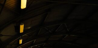 Samastipur News: चलती समस्तीपुर जयनगर पैसेंजर ट्रेन के डिब्बे में लगी भीषण आग, यात्रियों में मची अफरा-तफरी, रेलवे की सूझबूझ से टला बड़ा हादसा