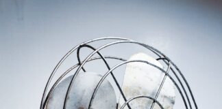 AI Technology: नींद में भी अब तकनीक का सहारा, ऐसा पंखा जो आपकी हर करवट समझेगा, पढ़िए स्मार्ट होम गैजेट्स में नया अध्याय