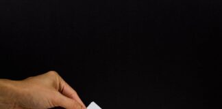 Bokaro Municipal Election 2026: बोकारो में मीडिया पर प्रशासन का ‘पहला पहरा’, प्रत्याशियों की खबर में अब नहीं होगा इस चीज़ का जिक्र!