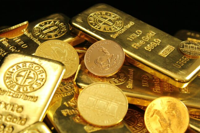 Gold Silver Price News: ALERT: सोना 1.50 लाख से नीचे, चांदी धड़ाम! क्या करें निवेशक, खरीदें या रुकें?
