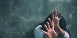 Lakhisarai News: महादेव की पूजा के लिए फूल तोड़ने गई 8 साल की बच्ची को घर ले गया अधेड़ दरिंदा…जब दरवाजा खोलकर पहुंचे लोग… महा शिवरात्रि पर अधर्म…हैवानियत, दुष्कर्म और कराह