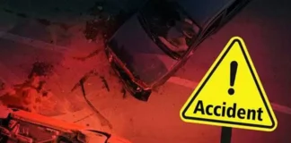 Bettiah Road Accident: बेकाबू ट्रक ने बाइक और स्कूटी सवारों को कुचला, एक की मौत, दो गंभीर घायल