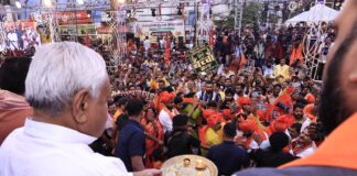 Patna Ram Navami: डाकबंगला चौराहा पर उमड़ा जनसैलाब, CM Nitish भी पहुंचे,सियासी रंग में रंगी रामनवमी… जब सम्राट के बगल में बैठे दिखे निशांत !