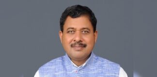 Bihar Politics: MP गिरधारी यादव की सांसदी पर तलवार, JDU में ही छिड़ी बगावत, क्या कहता है बिहार Politics का नया ट्विस्ट?