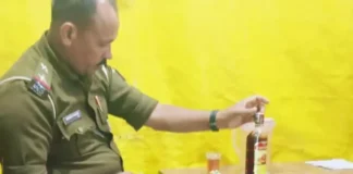 Gopalganj News: शराब पीते दारोगा जी… Video viral, एसपी ने लिया सख्त एक्शन, जानिए पूरा मामला