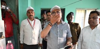 Bokaro News: DC ने चखा बच्चों का हलवा, बोले- गुणवत्ता से समझौता नहीं, तीरंदाज रौशन करेंगे देश का नाम