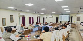 Water Resources Department की योजनाओं में देरी पर भड़के कमिश्नर, DARBHANGA – MADHUBANI अधिकारियों को दी सख्त चेतावनी, कहा- समय पर पूरा हो काम Bihar News Deshaj Times