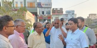 Darbhanga Elevated Road: दरभंगा एलिवेटेड पथ निर्माण में DM Kaushal के एक्शन से मचा हड़कंप, अब हवा से बातें करेंगी गाड़ियां, जानें लेटेस्ट अपडेट