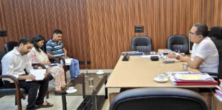 Bokaro News: गैस सिलेंडर की कालाबाजारी पर प्रशासन का ‘एक्शन मोड’, DC Ajay Nath Jha ने खींची लक्ष्मण रेखा, अब हर 15 दिन में होगी समीक्षा