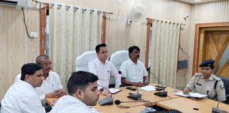 Madhubani News: एलपीजी आपूर्ति व्यवस्था में सुधार, Madhubani DM Anand Sharma का सिविल सोसायटी के साथ बैठक, अपील -पैनिक बुकिंग ना करें!