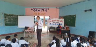 Darbhanga News: छात्रों के Mental Health पर दिखा Jawahar Navodaya Vidyalaya में जोर, माइंड ट्रेनर डॉ. मनुकुल दे रहे सफलता के टिप्स