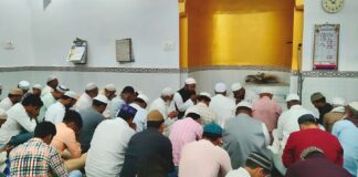 Darbhanga News: Jamat ul Vida पर मस्जिदों में उमड़ी नमाजियों की भीड़, अमन-चैन की मांगी दुआ, पढ़िए देवरा बंधौली के रेयाज हुसैन सल्फी ने हदीस में विदाई जुम्मा पर क्या कहा! जानें क्या है इसका महत्व!