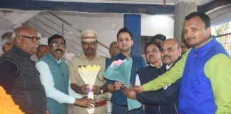 Madhubani News: मधुबनी में वंदे मातरम” की धुन पर देशप्रेम का जज्बा पढ़िए …”कैसे खेले जइबू सावन में कजरिया”