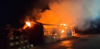 Bhagalpur News: दुकान जली या जलाई गई? लाखों की राख पर सुलग रहे हैं धमकी और साजिश के सवाल Bihar News Deshaj Times