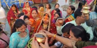 Chaiti Chhath: भागलपुर में चैती छठ की धूम, अस्ताचलगामी सूर्य को अर्घ्य देने गंगा घाटों पर दिखा भक्ति का महाकुंभ