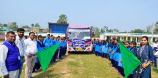 Darbhanga News:किताबों से बाहर निकलकर छात्रों ने जानी Bihar Darshan की सांस्कृतिक विरासत, Madhubani से Darbhanga तक का सफर रहा यादगार