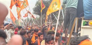 Darbhanga News: रामनवमी पर बेनीपुर में महावीर की भव्य शोभायात्रा, चप्पे-चप्पे पर सुरक्षा, ड्रोन से निगरानी