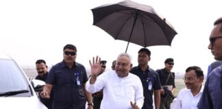 Bihar Politics: राजनीति की बिसात पर नीतीश हर दिन नए रंग में, ..’Nitish Kumar Bihar Yatra’, क्या बदलेंगे सियासी समीकरण? पढ़िए Nitish और जन-केंद्रित राजनीति !