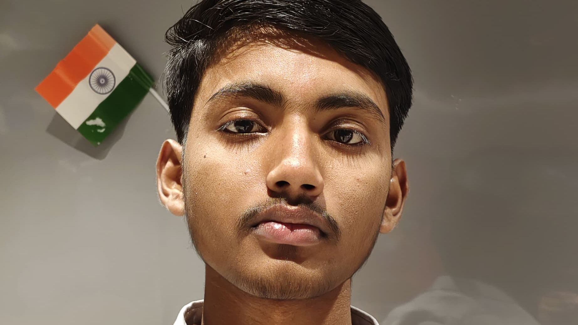 Darbhanga News: कुशेश्वरस्थान के होनहार भाई-बहन ने Bihar Board 10th Result में लहराया परचम, एक साथ नाम रोशन