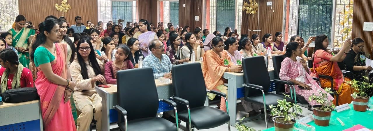 Darbhanga News: International Women's Day पर LNMU में गूंजी नारी शक्ति की आवाज, कुलपति बोले- 'विकसित भारत का सपना महिलाओं के बिना अधूरा'