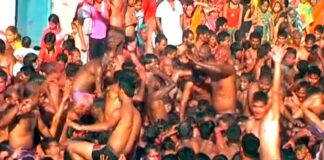 Bihar Holi News: सहरसा के बनगांव की ‘घुमौर होली’ – जहां कंधों पर चढ़कर मनाते हैं रंगों का अद्भुत त्योहार! पढ़िए कोई आधुनिक चलन नहीं…इतिहास में गहरी धंसी…विरासत और आपसी सौहार्द!