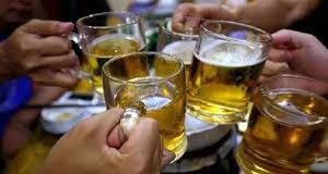 Bihar Liquor Ban: बक्सर के सरकारी गेस्ट हाउस में शराब पार्टी का खुलासा, बड़ी RAID, बोतलें बरामद