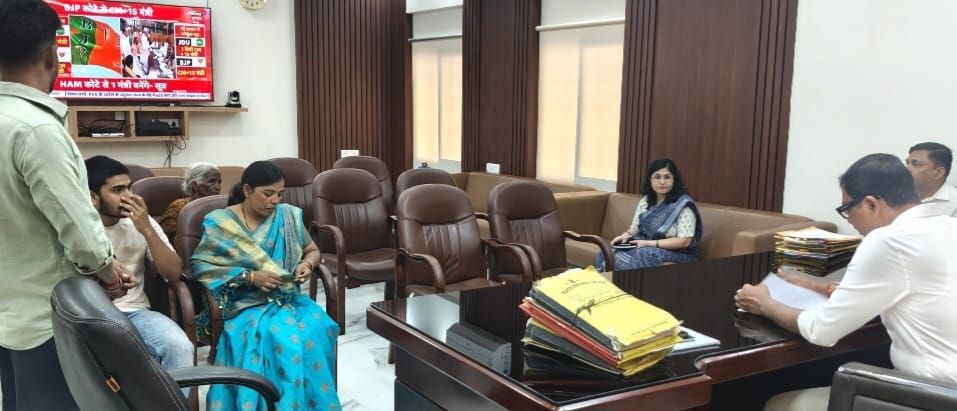 Jamui News: डबल एक्शन, अब DM नवीन संभालेंगे पत्नेश्वर महादेव मंदिर का प्रबंधन, पढ़िए भूमि ,राजस्व ,शिक्षा से जीविका तक का समाधान