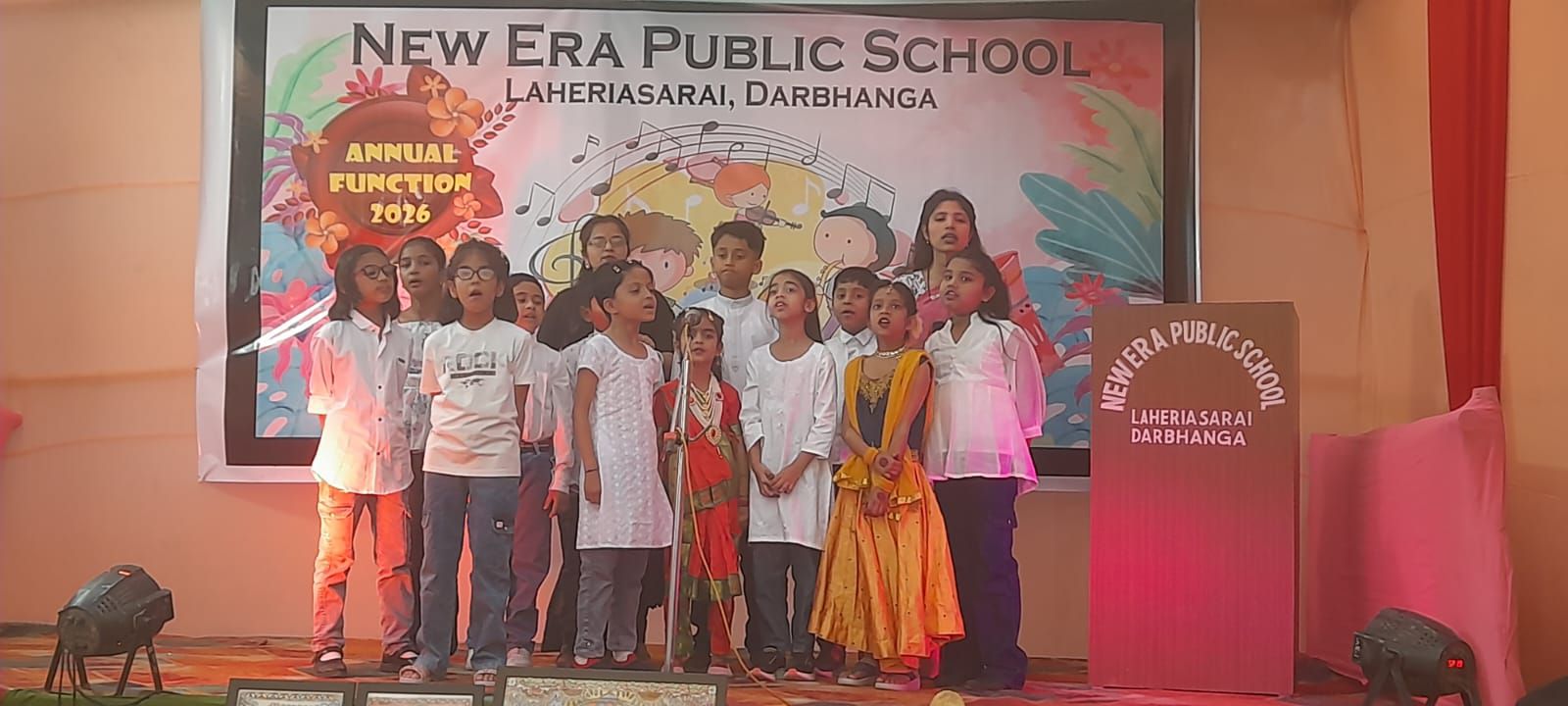 Darbhanga News: न्यू एरा पब्लिक स्कूल में वार्षिकोत्सव की धूम, IG Manoj Kumar Tiwari की शिरक़त, बच्चों के शानदार प्रदर्शन ने अभिभावकों का मोहा मन | Deshaj Times Darbhanga News: न्यू एरा पब्लिक स्कूल में वार्षिकोत्सव की धूम, IG Manoj Kumar Tiwari की शिरक़त, बच्चों के शानदार प्रदर्शन ने अभिभावकों का मोहा मन