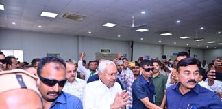 Bihar Politics: इस्तीफा देने के बाद भी Nitish ही CM, बेटे निशांत भविष्य के CM… लगा नारा… बजवाई ताली! Latest Bihar News in Hindi (बिहार न्यूज़) - Deshaj Times