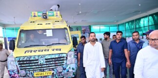 Bihar Politics: निशांत कुमार की ग्रैंड पॉलिटिकल एंट्री…बेटे के लिए CM नीतीश का वो रथ, जिसमें AC से लिफ्ट तक सब कुछ! गांधी की मिट्टी से सियासत की सत्याग्रह