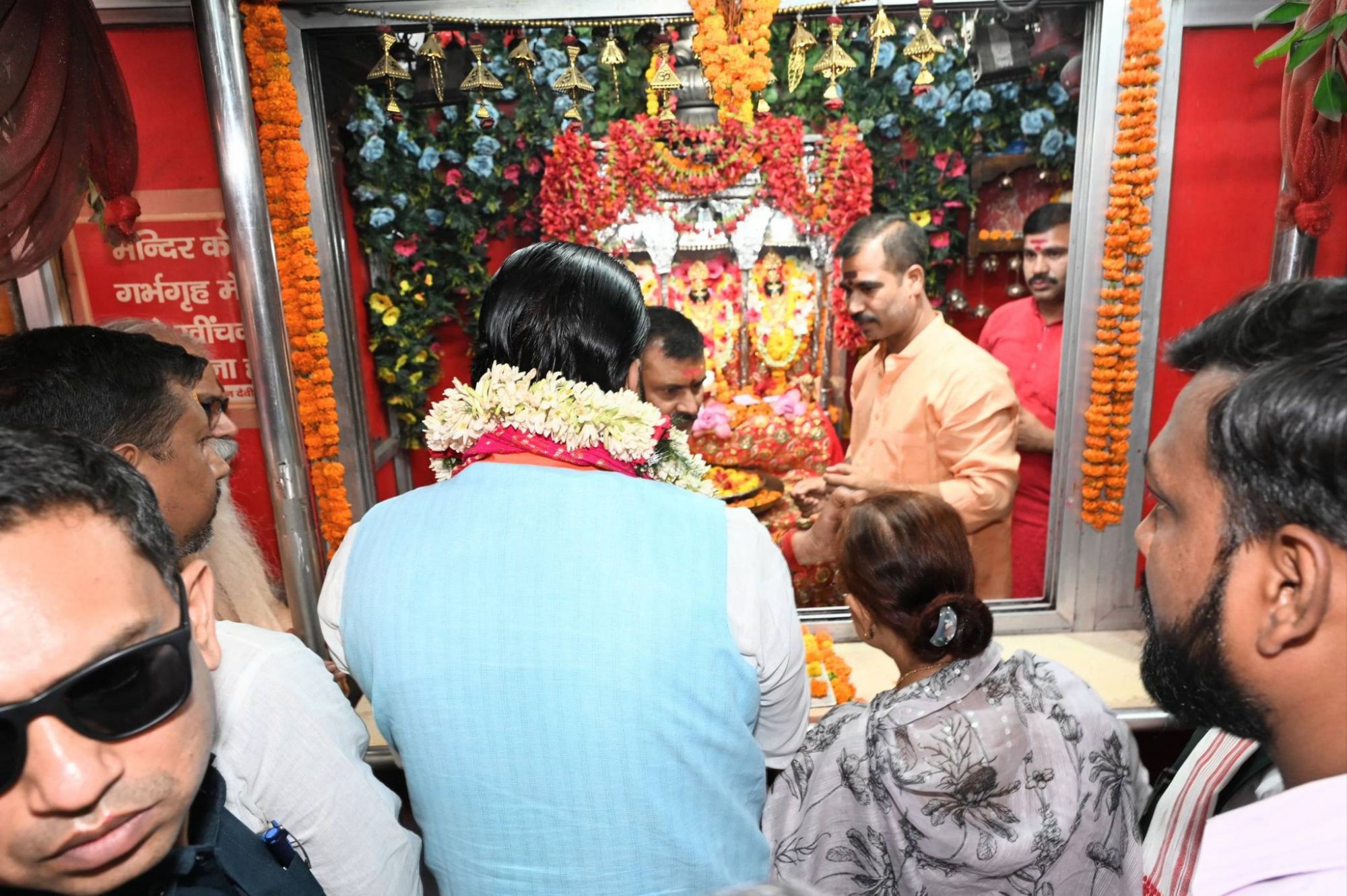 Bihar Politics: शासन के साथ- अध्यात्म की बात... CM Samrat ने पटनदेवी, हनुमान मंदिर में टेका मत्था LIVE देखें तस्वीर बोलती है...