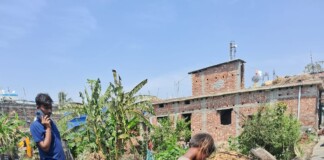 Darbhanga News: Benipur में भीषण अग्निकांड, पांच घर और मवेशी घर जलकर राख; लाखों का सामान खाक