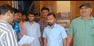 मुंगेर जमीन घोटाला: घूसखोर पेशकार मुकेश… हम तो डूबेंगे सनम, बड़े अधिकारियों को भी ले डूबेंगे! सामान्य प्रशासन विभाग को ‘पत्र’ से बड़ी फड़फड़ाहट है! पढ़िए