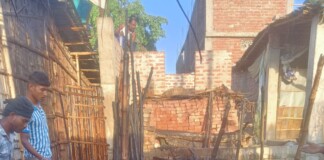 Darbhanga News: कुशेश्वरस्थान में आग, घर जलकर राख, लाखों का नुकसान, मिलेंगी सहायता, आश्वासन