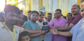 Darbhaga News: क्रिकेट का रोमांच, WPL का चैम्पियन बना वार्ड 10, फाइनल में वार्ड 6 को रौंदकर जीता खिताब