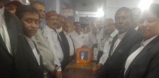 दरभंगा: वरिष्ठ अधिवक्ता स्व. त्रिवेणी कांत झा को वकीलों ने दी श्रद्धांजलि, याद किए उनके आदर्श