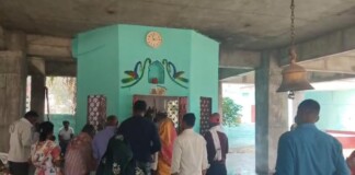 Bhagalpur News: भागलपुर में आस्था का महासंगम, Vishva Parv पर भगवान विशु को अर्पित किया दूध, उमड़ी श्रद्धालुओं की भीड़