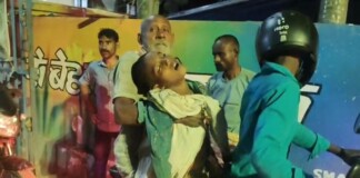 Bhagalpur में Snakebite Death: 12 साल के बच्चे की मौत, इलाज में लापरवाही का गंभीर आरोप Bihar News Deshaj Times