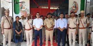 Madhubani News: मधुबनी में जेल नहीं अब ‘सुधार गृह’ की नई पहल, पढ़िए…महिला कैदी बना रहीं सेनेटरी पैड, पुरुष मशरूम उत्पादन में मशगूल