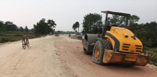 Darbhanga News: लुकाछिपी खेल में मासूम अबू ऐसा छिपा… अब दोस्तों क्या…माता-पिता को भी ताउम्र नहीं मिल पाएगा…जाले में दिल दहला देने वाला सड़क निर्माण हादसा, पढ़िए सांझ हुई, मुझे तेरी फ़िकर, धुंधला गई देख मेरी नज़र…!