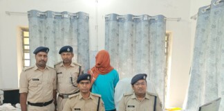 Darbhanga News: दरभंगा में SIM Card Fraud का बड़ा खुलासा: 36 ब्लैक सिम के साथ विवेक मोबाइल के रिटेलर गिरफ्तार, विदेशों में होते थे इस्तेमाल